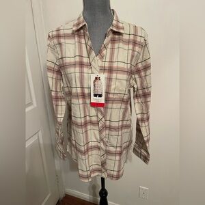 NWT Weatherproof Cream and Pink Plaid Shirt. Size Medium.
